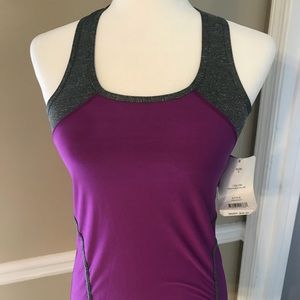 Women’s workout top